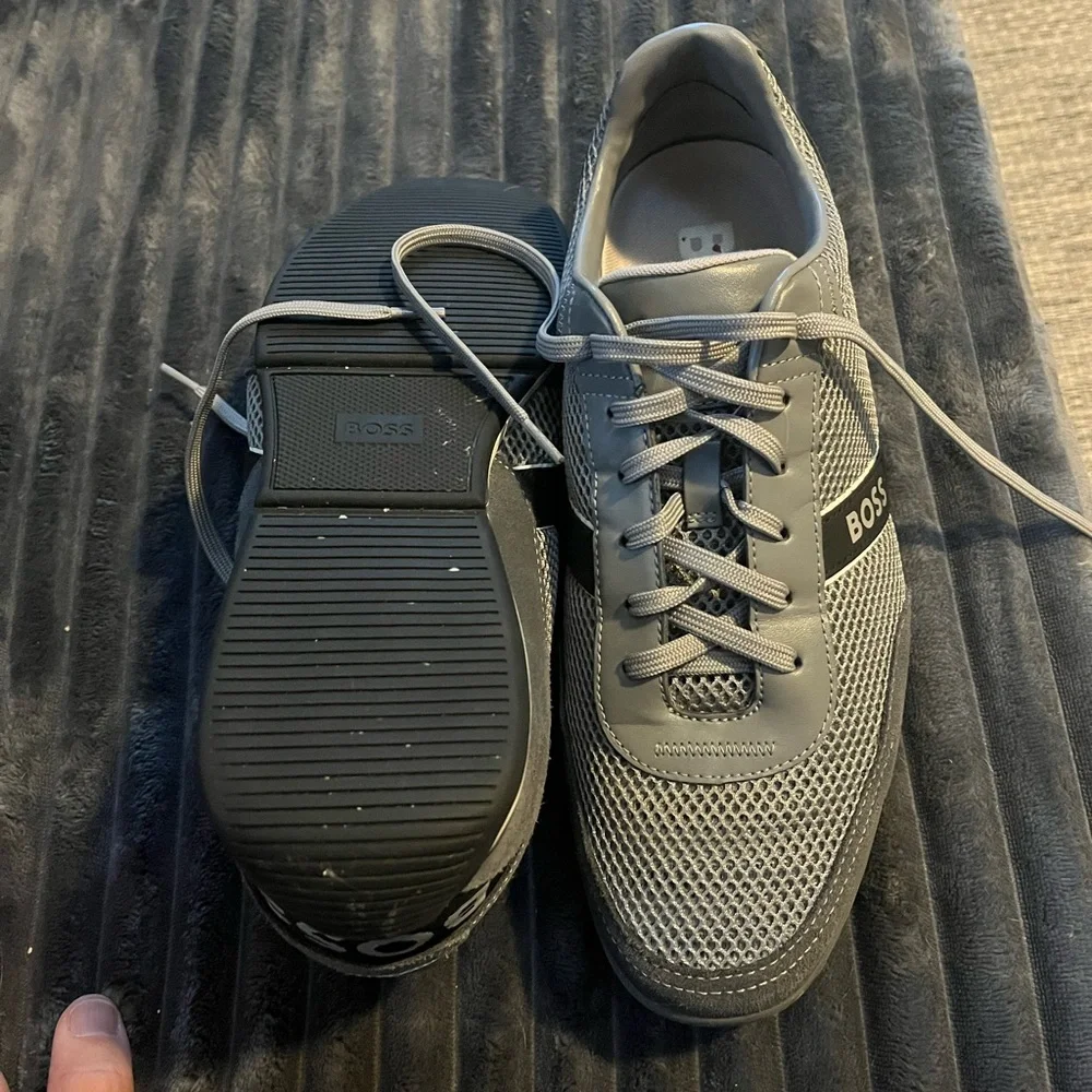 BOSS Men's Black and Gray Logo Back Sneakers - Picture 2 of 4